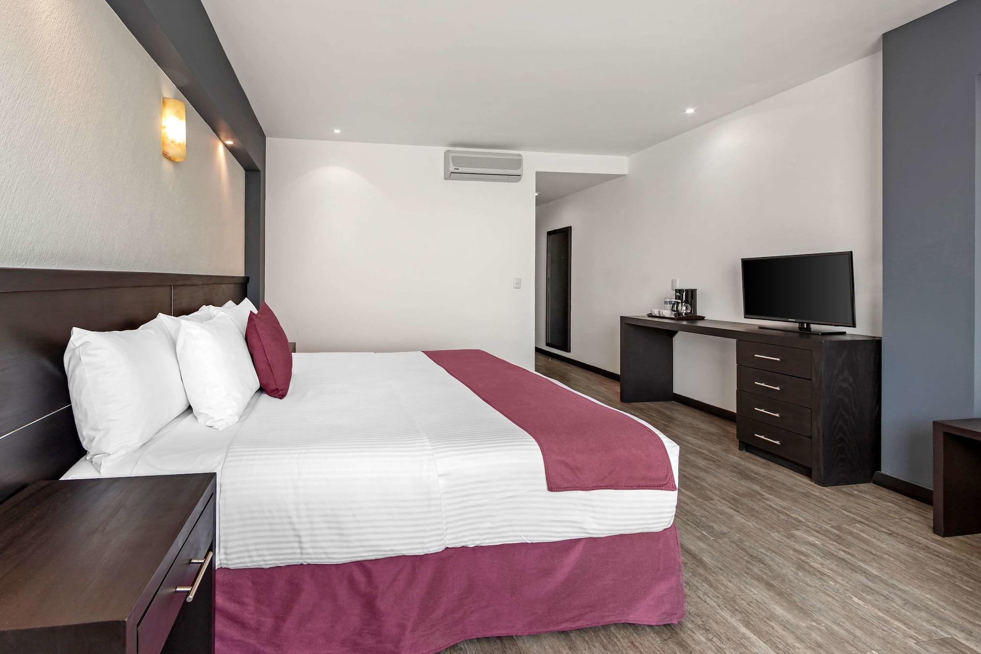 Comfort Inn Morelia Buitenkant foto