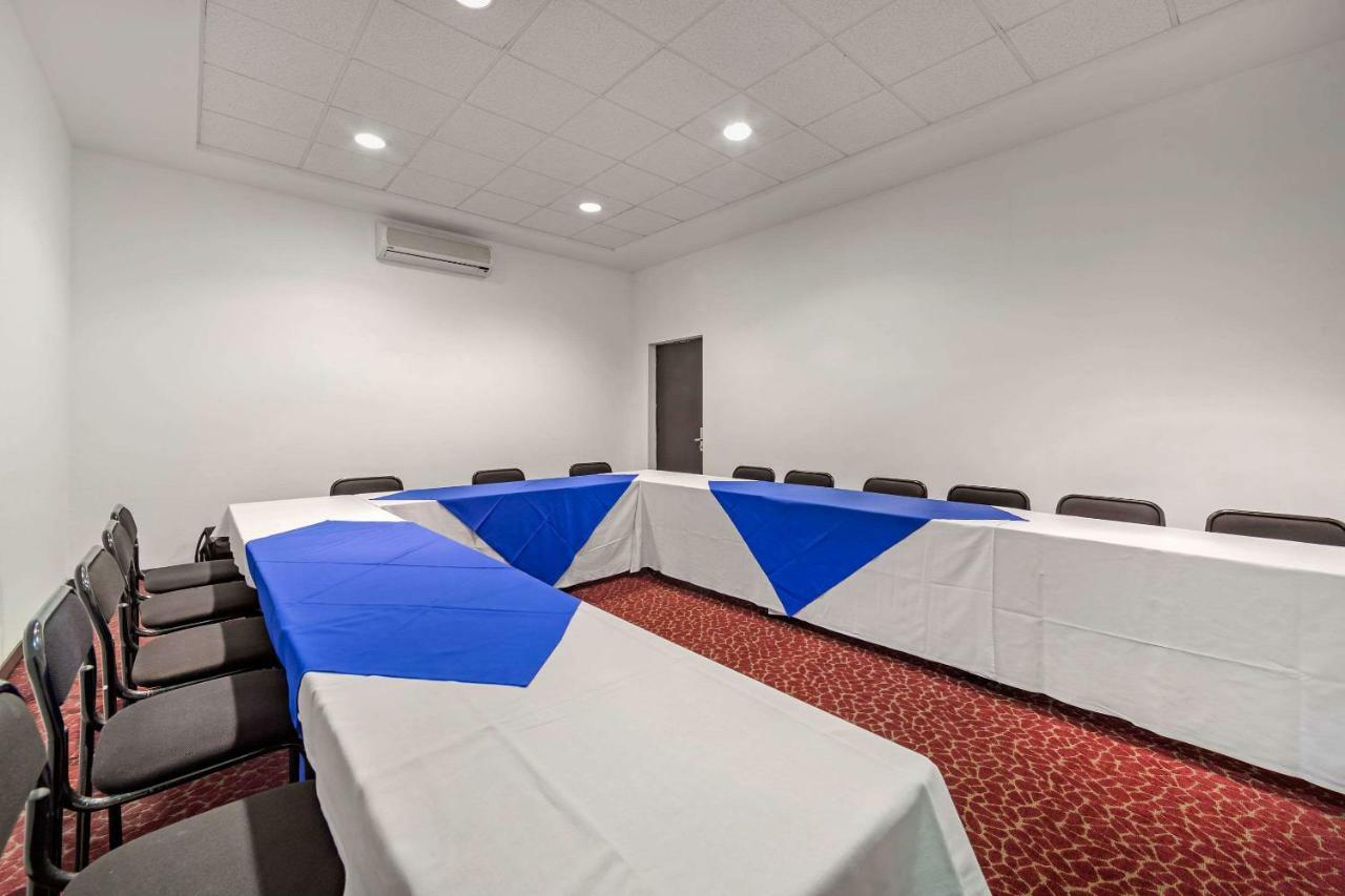 Comfort Inn Morelia Buitenkant foto